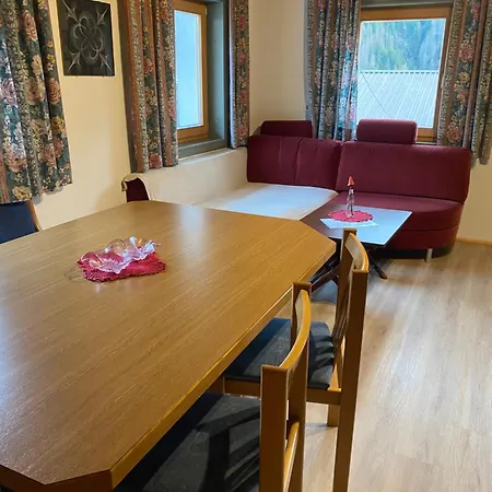 Sehr Geraeumige, Gemuetliche Familienunterkunft - Stofbauer Appartement