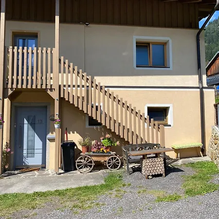 Sehr Geraeumige, Gemuetliche Familienunterkunft - Stofbauer